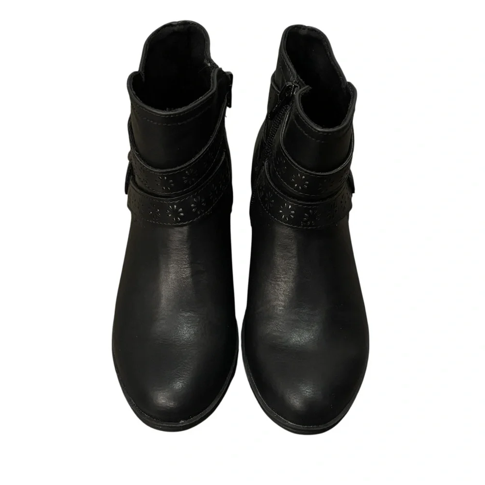SO NWOB Samanthaa Girls' Ankle Boots Size 4 Kids Black Memory Foam